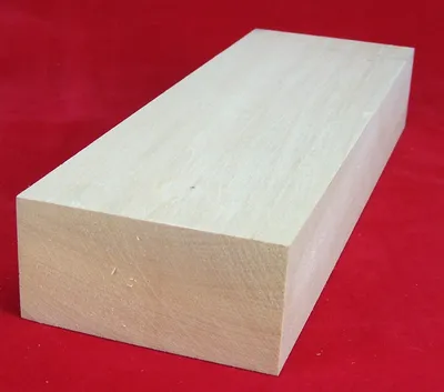 Produktbild von 1 Stück Lindenholz unbehandelt zum Schnitzen oder drechseln 4,5x10x30 cm