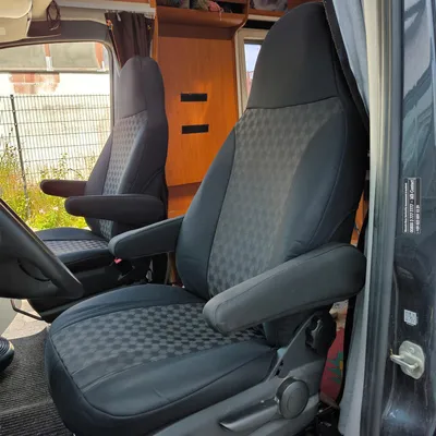 Produktbild von Wohnmobil Schonbezüge in Schwarz ({MODELL})