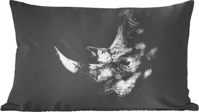 Produktbild von MuchoWow® Zierkissen Sofakissen Wohnzimmer Dekokissen 50x30 cm Rhinozeros auf schwarzem Hintergrund - Wohnzimmerdekoration - Polster mit Photo