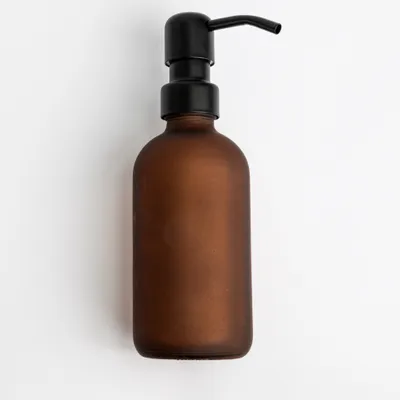 Produktbild von Natural Goods Berlin KLEAN Seifenspender mit Etiketten, hochwertiger & nachfüllbarer Seifenspender für Küche & Bad, matt Braun, Edelstahl Pumpkopf Schwarz, 250 ml