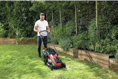 Produktbild von Black&Decker Akku-Rasenmäher,36V,2x2,5Ah,38cm CLM3825L2
