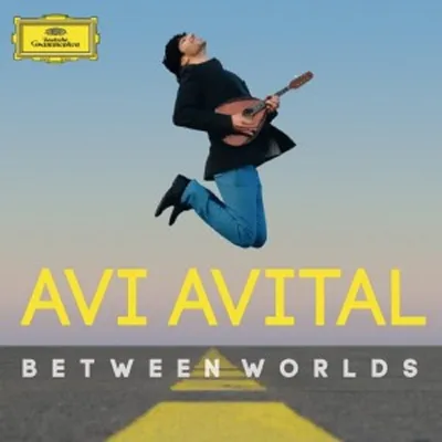 Produktbild von Between Worlds
