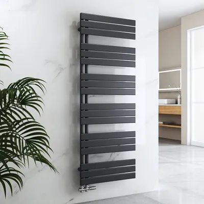 Zdjęcie produktu dla Podgrzewany wieszak na ręczniki EMKE Grzejnik łazienkowy Grzejnik panelowy Podłączenie boczne Ciepła woda naścienne 1599 x 600 mm Antracyt