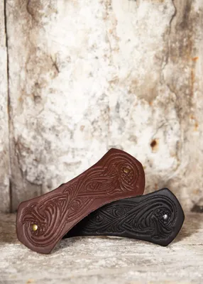 Produktbild von Haarspange aus Leder in Riegelform mit Mittelalter-Motiv & Metall-Clip Schwarz