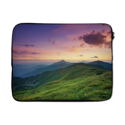 Produktbild von MuchoWow® Laptop Hülle 15 Zoll Berg - Gras - Landschaft - Abend Laptoptasche - Laptoptasche - Sleeve - Rundum-Schutz