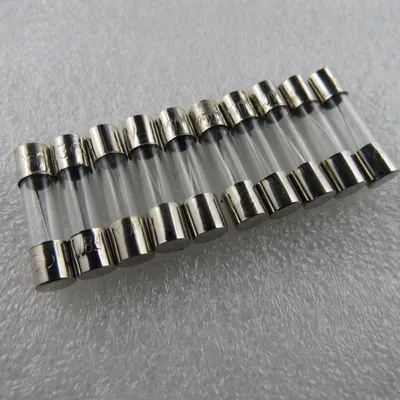 Zdjęcie produktu dla 10 sztuk bezpieczników szklanych Flink 20 mm, 8 A