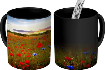 Produktbild von MuchoWow® Zauber Tasse Zaubertasse Magic Blumenwiese - Mohnblumen - Rot 350 ml Farbwechsel Becher Geschenk Geschenkidee - Magic-Tasse - Fototasse - Keramiktassen - Bilder - Tasse Kaffee - Getränkbeche
