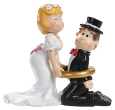 Produktbild von Lustige Hochzeitspaar Figur mit Ring 8 cm