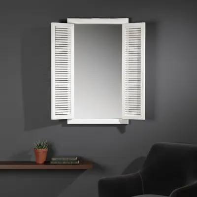Image de Miroir mural carré blanc cadre photo volets cadre photo couloir déco bois
