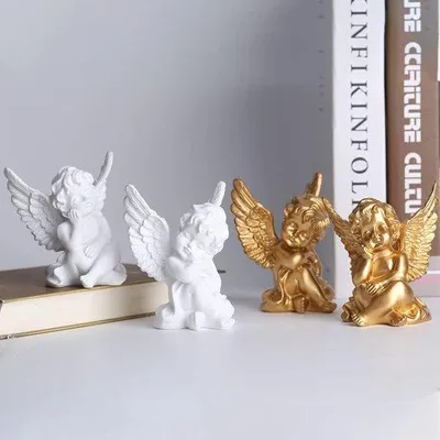 Zdjęcie produktu dla Złota figurka aniołka, 10 cm, dekoracja do wnętrz i na zewnątrz