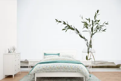 Produktbild von MuchoWow® Fototapete für Wohnzimmer oder Schlafzimmer Wandtapete Vinyl Motivtapete Eukalyptuszweige in einer Glasvase - 390x260 cm - Papiertapete