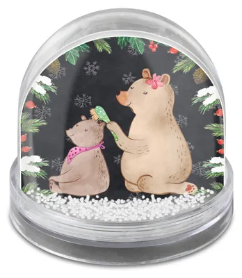 Produktbild von Mr. & Mrs. Panda Weihnachts Schneekugel Bär Kind - Kreidetafel - Geschenk, Mama, schnee kugel, Muttertag, Tochter, Familie, Bären, Weihnachten, Große, wohnaccessoire