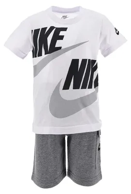 Image de Nike - ENSEMBLE COMPOSÉ DE DEUX PIÈCES : T-SHIRT ET PANTALON - T-SHIRT AVEC LOGO, SHORT