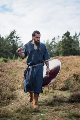 Produktbild von Wikinger Kurzarmtunika mit Bordüre "Richard" Blau XL