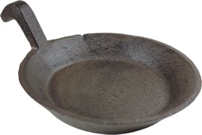 Produktbild von Kleine Pfanne Kerzenständer mit 8cm Standfläche - rustikale Tischdeko aus