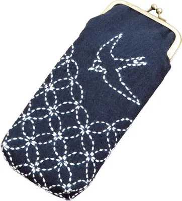 Produktbild von Olympus Sashiko Stickpackung "Brillen Etui", Stoff bedruckt, 20x10x3cm, Original aus Japan