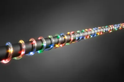 Produktbild von Konstsmide - LED Lichterschlauch, 9m, mit Lichtsensor und 6h und 9h Timer, 144 bunte Dioden, batteriebetrieben, Außen (IP44), 4 x D 1.5V (exkl.)