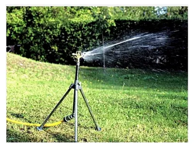 Produktbild von Sprinkler auf Stativ