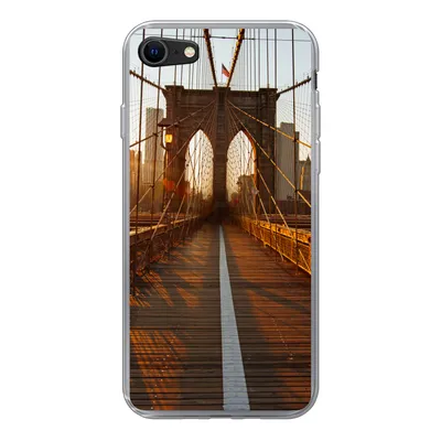Produktbild von MuchoWow® Handyhülle Schutzhülle Hülle für iPhone 8 Brooklyn Bridge in New York bei Sonnenuntergang Silikon Softcase Handy Hülle - Schutzhaube
