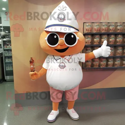Obrázok produktu pre Maskot spoločnosti REDBROKOLY, postavička Peach Champagne, je oblečená v košeli Henley a má na sebe náramok a hodinky