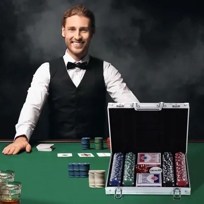 Produktbild von Sweiko Pokerkoffer Pokerset 200 Pokerchips 2xKartenspiel 5xWürfel 1xAlukoffer Poker Set Jetons Koffer Alu+ Polystyrol 29,5x20,5x6,5 cm