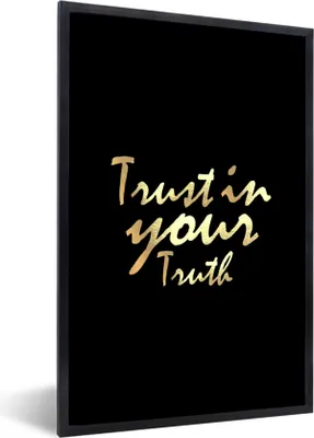 Produktbild von MuchoWow® Gerahmtes Poster Zitat - Wahrheit - Gold - Schwarz 20x30 cm - Poster mit Schwarzem Bilderrahmen Wandposter Rahmen Foto Bilder - Drucken - Bilder Poster im Rahmen