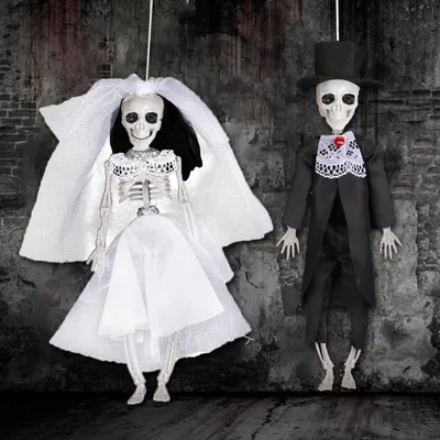 Obrázek produktu pro 2 kusy dekorací na Halloween: kostra nevěsty a ženicha