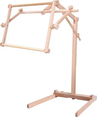 Immagine prodotto di Supporto da pavimento Marussia "Ems" con telaio per ricamo, (25x32 cm), stabile, regolabile, girevole, di alta qualità