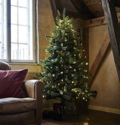 Produktbild von Sirius LED Lichterkette Knirke Christmas Tree Top 234 LED warmweiß außen