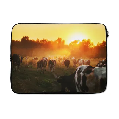 Produktbild von MuchoWow® Laptop Hülle 13 Zoll Kühe - Sonnenuntergang - Wiese - Tiere Laptoptasche - Laptophülle - Sleeve - Rundumschutz