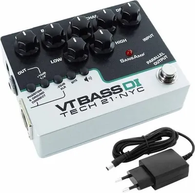 Image de Tech21 SansAmp Character VT Bass DI Preamp Pedal avec adaptateur secteur