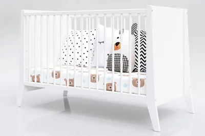 Łóżeczko Cosmo z gryzakami 120x60 kolor biały + materac – zdjęcie produktu 1