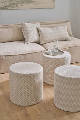 Produktbild von H.O.C.K. Amelie Hocker Pouf Ø45x45cm weiß Halbmond