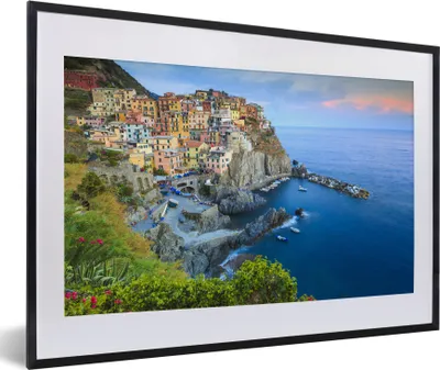 Produktbild von MuchoWow® MuchoWow® Gerahmtes Poster Beleuchtetes Dorf Manarola in den Cinque Terre 60x40 cm - Poster mit zchwarzem Bilderrahmen - Schlafzimmer - Plakat in Rahmen - Drucken