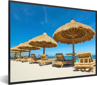 Produktbild von MuchoWow® Gerahmtes Poster Strandkorb - Strand - Sonnenschirm - Meer - Sommer 40x30 cm - Poster mit Schwarzem Bilderrahmen Wandposter Rahmen Foto Bilder - Kunstposter - Wanddekorationen