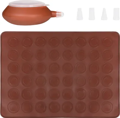 Produktbild von Krumble Macaron Backset - Macaron Backmatte - Spritzbeutel - Spritzbeutel mit Tüllen - Backen - Mit 4 Tüllen
