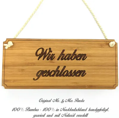 Produktbild von Mr. & Mrs. Panda Holz Türschild Wir haben geschlossen - Geschenk, Infotafel, Schild, Werbeschild, Shabby, Hinweisschild, Wegweiser, Landhaus, Graviert, Geschenkidee