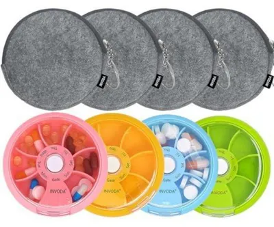 Immagine prodotto di Contenitori rotanti per pillole, con 7 scomparti, ideali per farmaci, vitamine e viaggi. Set da 4 pezzi, inclusi sacchetti, senza BPA