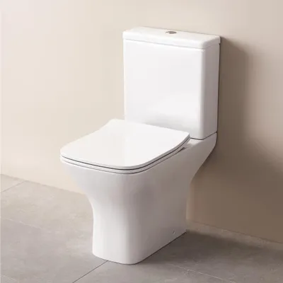 Productafbeelding van AM.PM AquaSpin staand toilet, diepspuitmodel, zonder spoelrand, met toiletbril en automatische, geruisloze sluiting (Softclose)