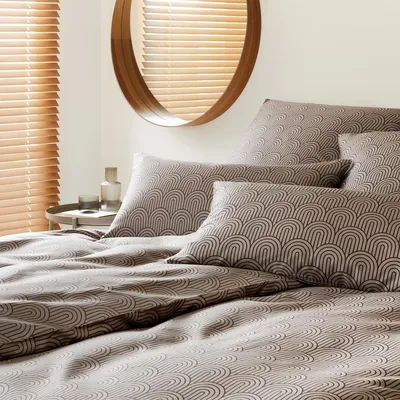 Produktbild von elegante Mako-Satin Bettwäsche Maison Arcs basalt 135x200 cm + 80x80 cm