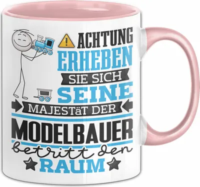 Produktbild von Modelbauer Geschenk Tasse Lustiger Spruch Erheben Sie Sich Der Modelbauer Betritt den Raum (Rosa)