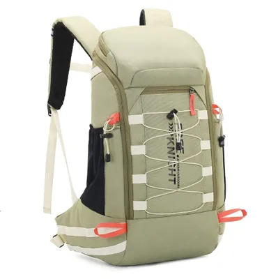 Imagen del producto de Mochila ligera y resistente al agua de 40 litros, ideal para actividades al aire libre