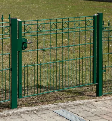 Produktbild von Schmuckzauntor Madrid - Farbe: grün, Höhe: 121 cm, Durchgangslichte: 97 cm