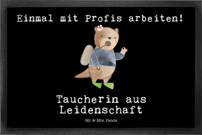 Produktbild von Mr. & Mrs. Panda Bodenvorleger Taucherin Leidenschaft 50 x 75 cm - Schwarz - Geschenk, Gummi-Fußmatte, Fußabtreter, fußmatte, Türvorleger, Schmutzmatte, Schmutzfangmatte