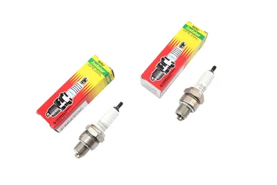 Produktbild von 2x Beru Zündkerze Isolator Spezial M14-175 für Simson S50, S51, S70, S53, SR50, SR80, KR51/1, KR51/2, SR4-2, SR4-3, SR4-4, Wartburg 353