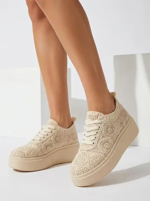 Produktbild von Beige Sneaker mit hoher Sohle und Muster, Größe 39