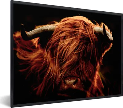Produktbild von MuchoWow® Gerahmtes Poster Schottischer Highlander - Kuh - Hörner - Porträt - Tiere 80x60 cm - Poster mit Schwarzem Bilderrahmen Wandposter Rahmen Foto Bilder - Schwarzem - Mit Gestell