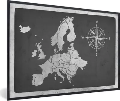 Produktbild von MuchoWow® Gerahmtes Poster Vintage Eurocard mit Kompassrose - schwarz und weiß 30x20 cm - Poster mit Schwarzem Bilderrahmen Wandposter Rahmen Foto Bilder - Kunstdruck - Bild-Poster