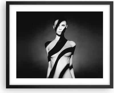 Produktbild von Gerahmtes Poster - Schwarzer Rahmen - Nackt Frau Fotografie - 50x40 cm - Wand Bild - Wanddeko - Wandbilder - Kunstposter - Wandposter - Bilderrahmen - Bilder - Kunstdruck - Wandbild - P2BAA50x40-4221