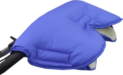 Produktbild von BAMBINIWELT universaler Muff Handwärmer für Kinderwagen Buggy Jogger mit Wolle UNI BLAU